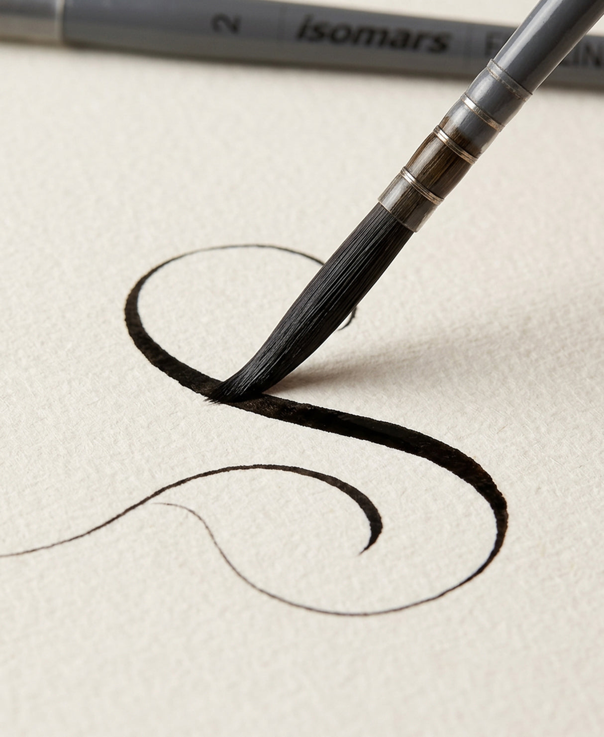 Precision Rigger Paint Brushes With Grey Wooden Handles For Artistic Detailing