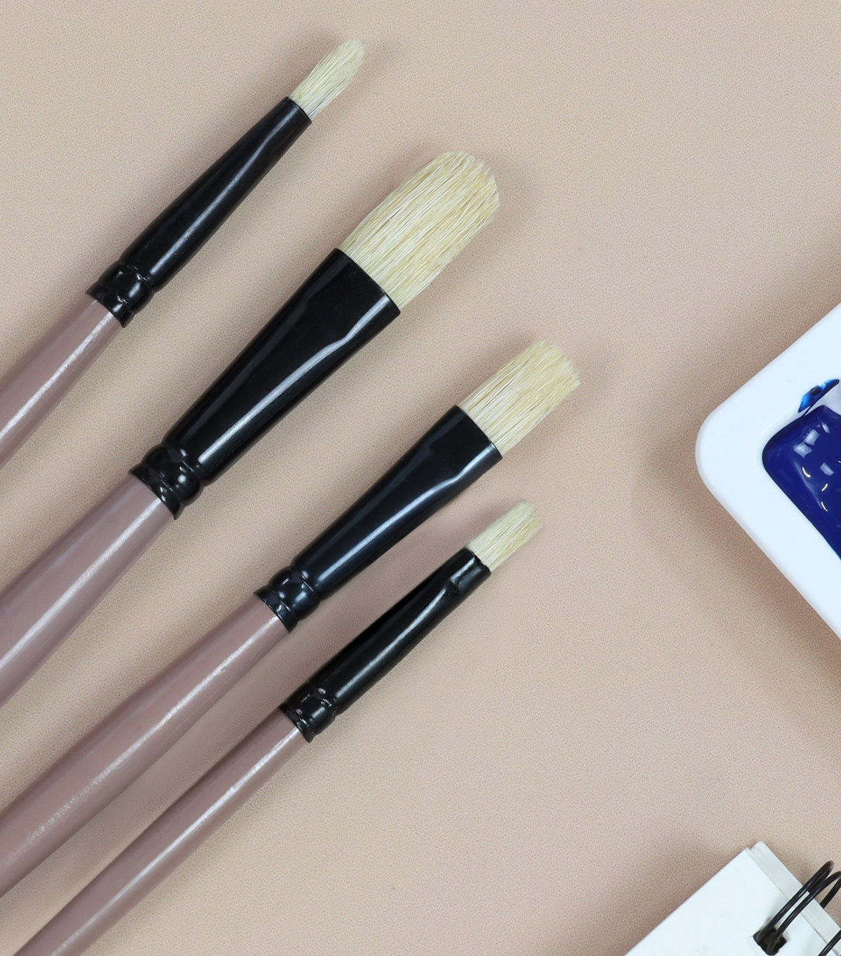 Saphire Filbert Paint Brush Set of 4 | Professional Hog Hair Long Handle Artist Brushes for Acrylic, Oil & Canvas Painting | Smooth Blending, Soft Edges & Controlled Strokes - Isomars