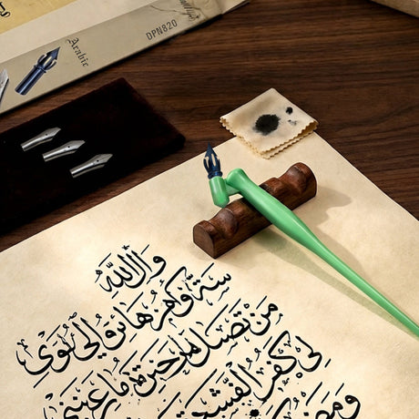 Isomars Calligraphy Pen Set with 2 Holders, 4 Nibs & Plastic Flange for Copperplate, Arabic and Gothic calligraphy - Isomars