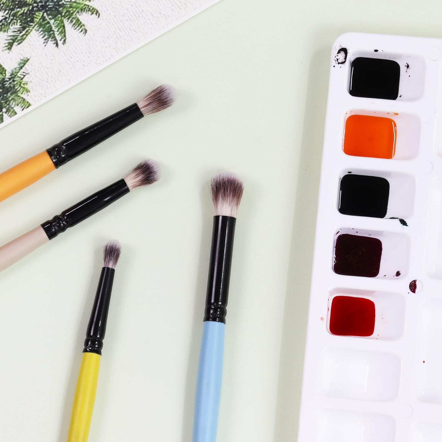 Isomars Maestro Blending Brush Set of 4 - Professional Round Artist Brushes for Soft Blending, Shading and Transitions - Colorful Wooden Handles - Sizes 2, 4, 6, 8 - Isomars